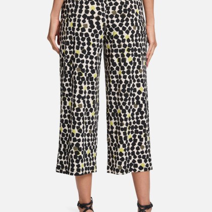 Schlupfhose mit Eingrifftaschen Schlupfhose mit Eingrifftaschen