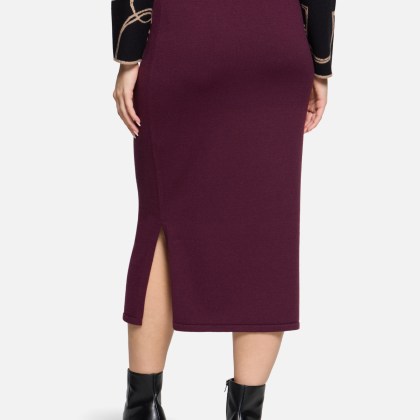 Strickrock mit Seitenschlitzen Strickrock mit Seitenschlitzen