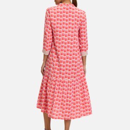 Stufenkleid mit 3/4 Arm Stufenkleid mit 3/4 Arm