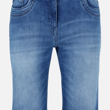 Jeans-Shorts mit aufgesetzten Taschen – Bild 3