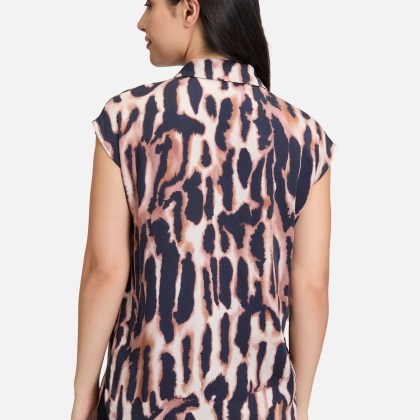 Satin-Bluse mit Kragen Satin-Bluse mit Kragen