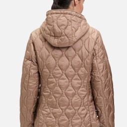 Outdoorjacke mit abnehmbarer Kapuze Outdoorjacke mit abnehmbarer Kapuze