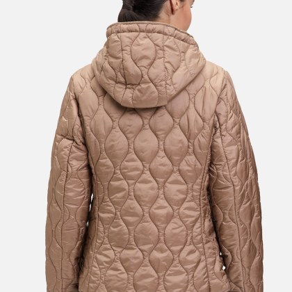 Outdoorjacke mit abnehmbarer Kapuze Outdoorjacke mit abnehmbarer Kapuze