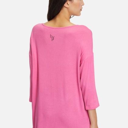 Feinstrickpullover mit überschnittenen Ärmeln Feinstrickpullover mit überschnittenen Ärmeln