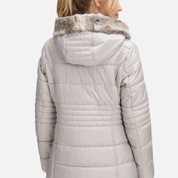 Outdoorjacke mit abnehmbarer Kapuze Outdoorjacke mit abnehmbarer Kapuze