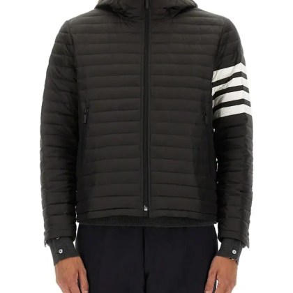 Thom Browne - Cropped Down Jacket With Hood And Contrasting Stri - Größe 2 - schwarz Thom Browne - Cropped Down Jacket With Hood And Contrasting Stri - Größe 2 - schwarz