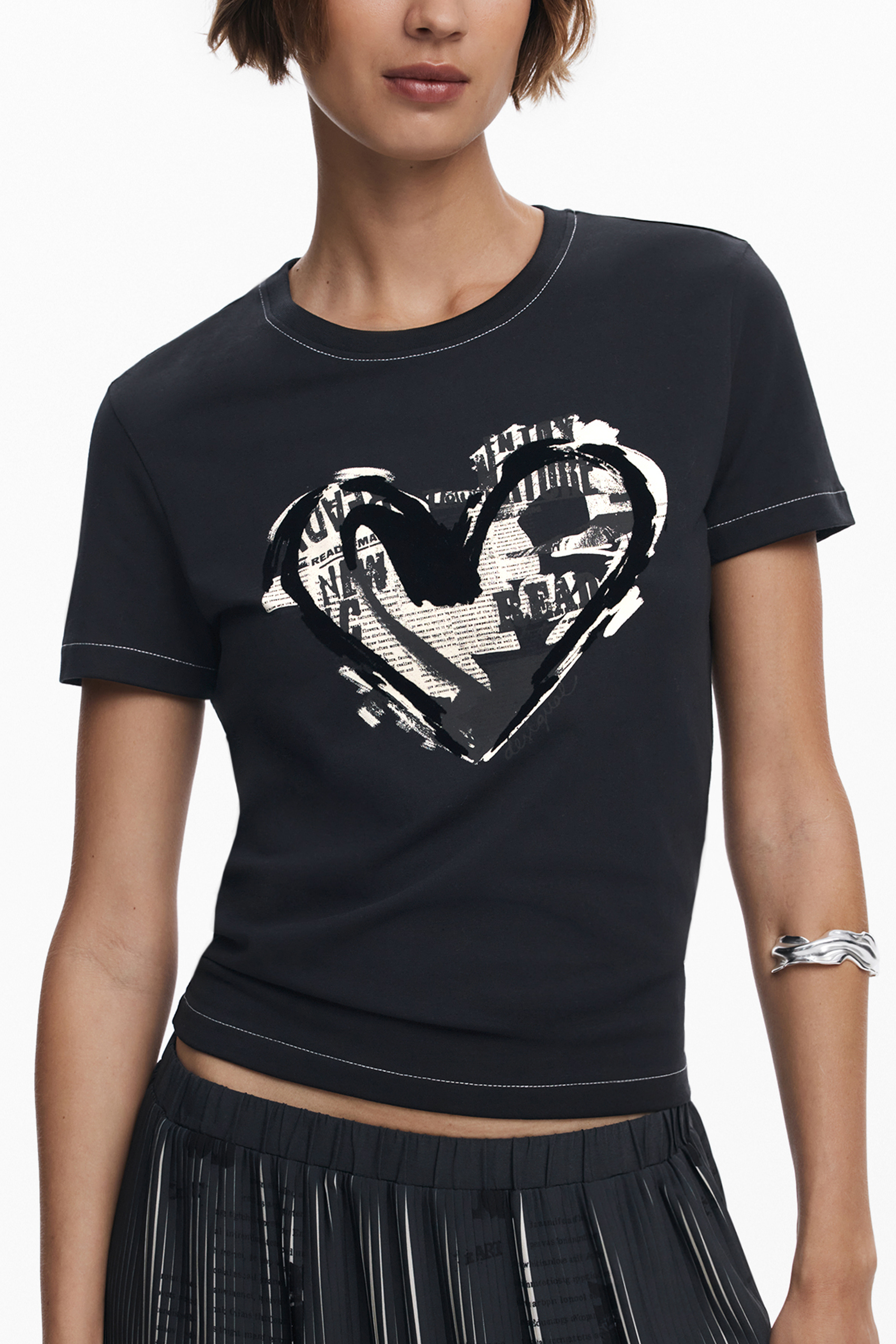 DESIGUAL WOMEN SHORT-SLEEVE T-SHIRT BLACK DESIGUAL WOMEN SHORT-SLEEVE T-SHIRT BLACK