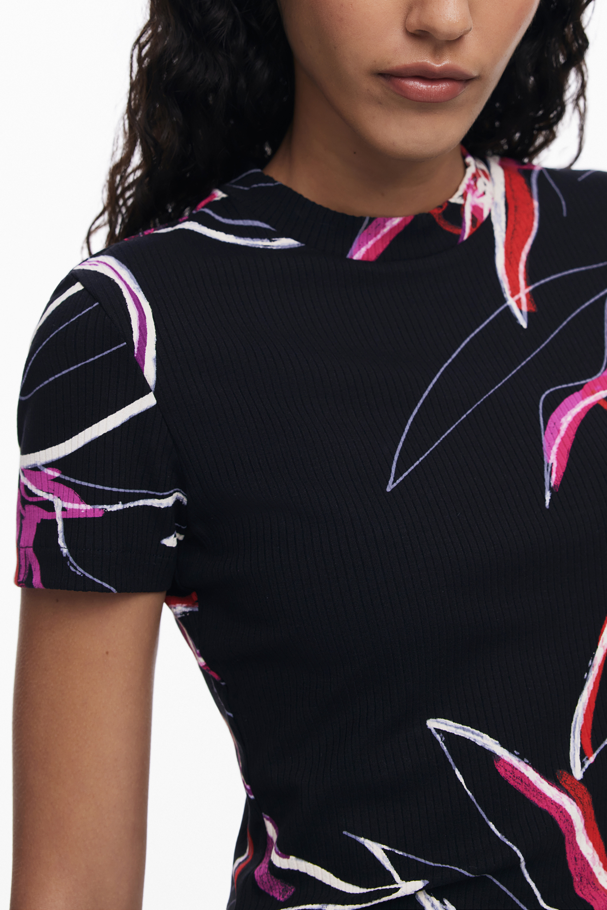 DESIGUAL WOMEN SHORT-SLEEVE T-SHIRT BLACK