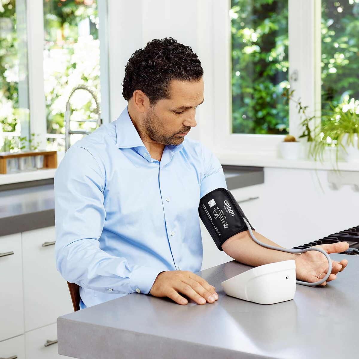 Arm Blood Pressure Monitor Omron HEM-FL31-E