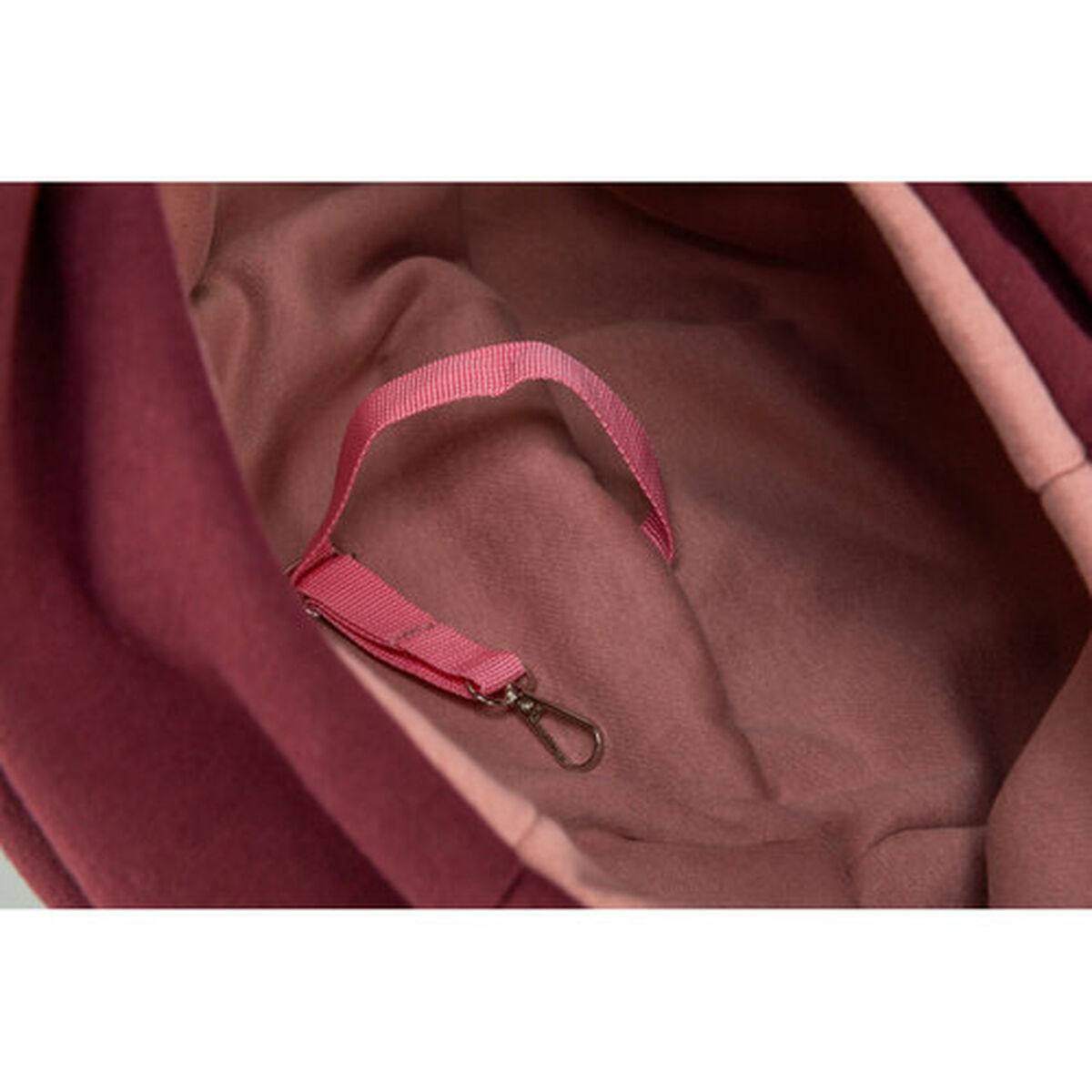 Over the Shoulder Pet Handbag Trixie Pink 22  20  60 CM