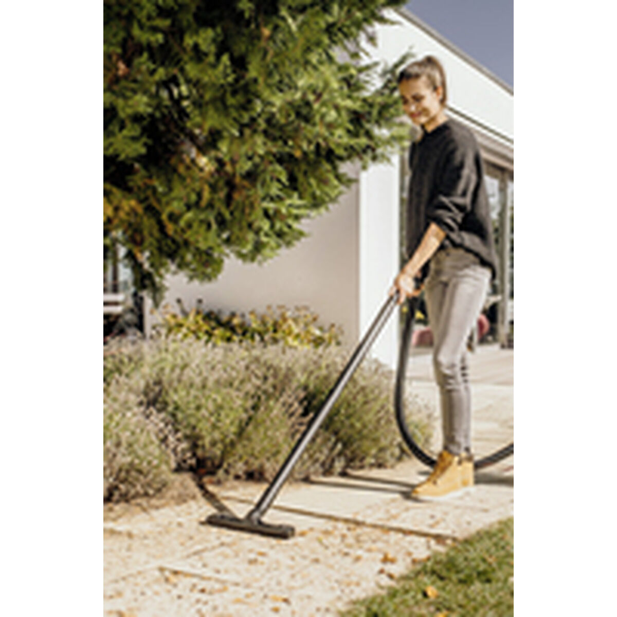 vacuum cleaner Krcher WD 3 S V-17/4/20 Yellow 1000 W