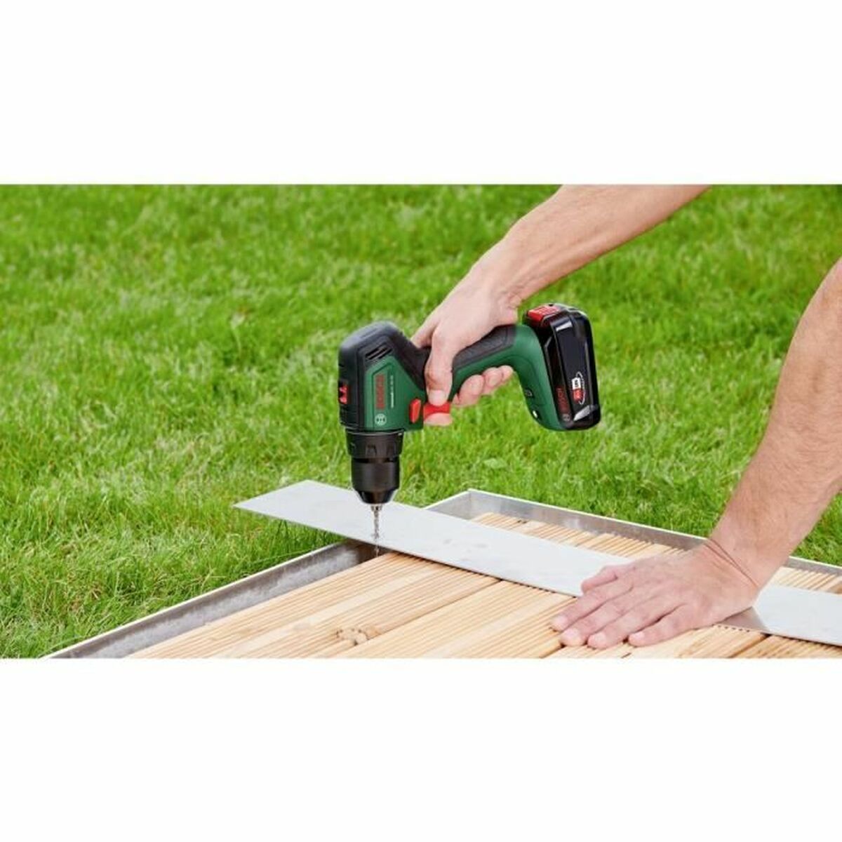 Screwdriver BOSCH UniversalDrill 18V 60 Nm