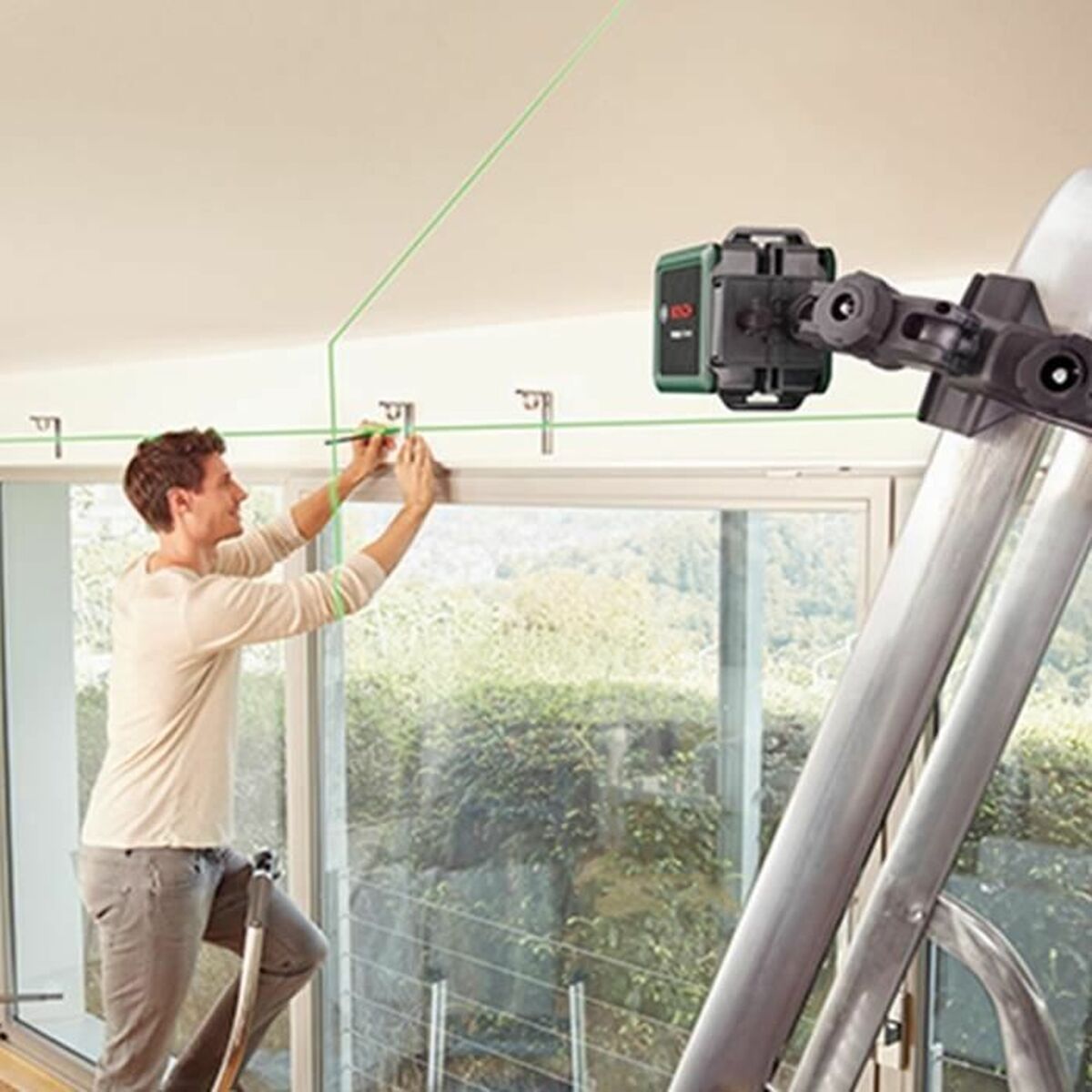Laser level BOSCH Quigo + +/- 0,5mm/m 7-10 M