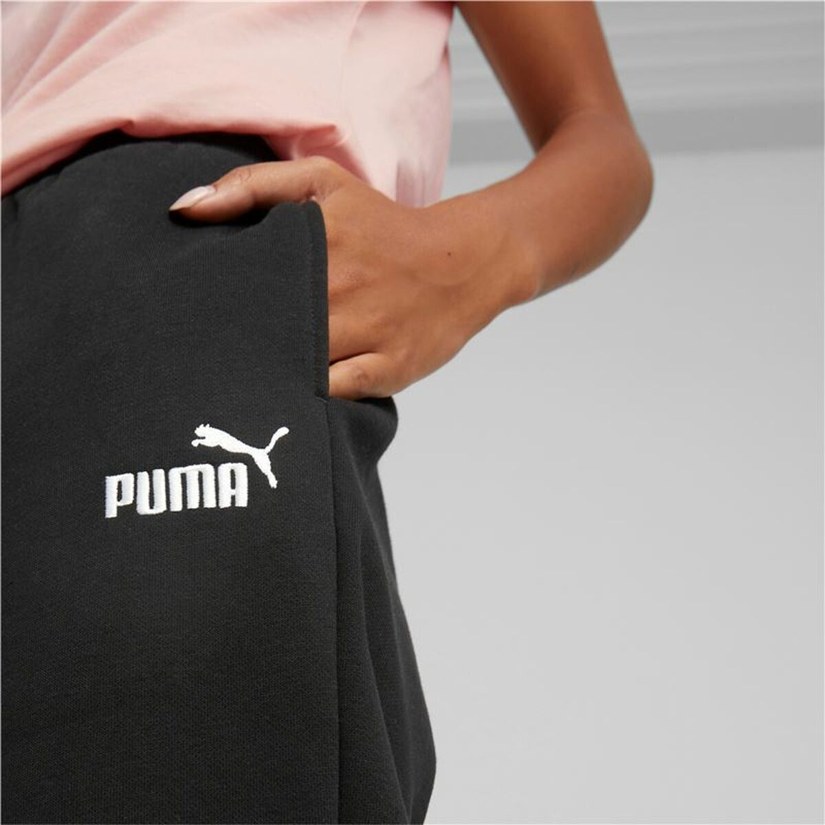 Adult’s Tracksuit Bottoms Puma ESS+ Embroidery High-Waist Lady Black