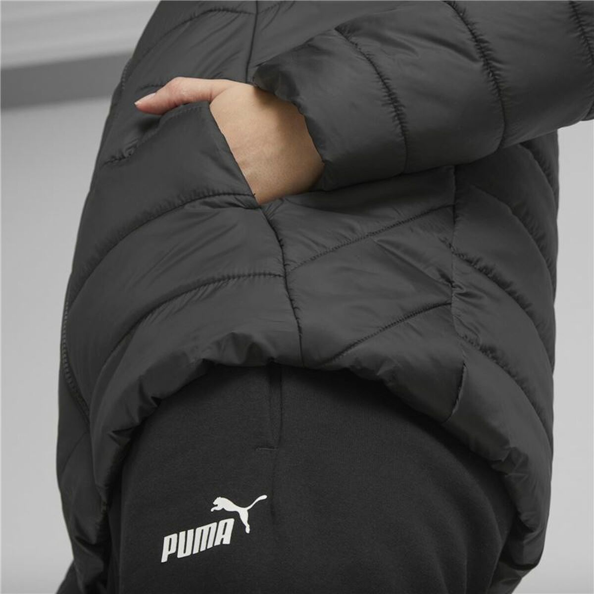 Women’s Sports Jacket Puma Essentials Black