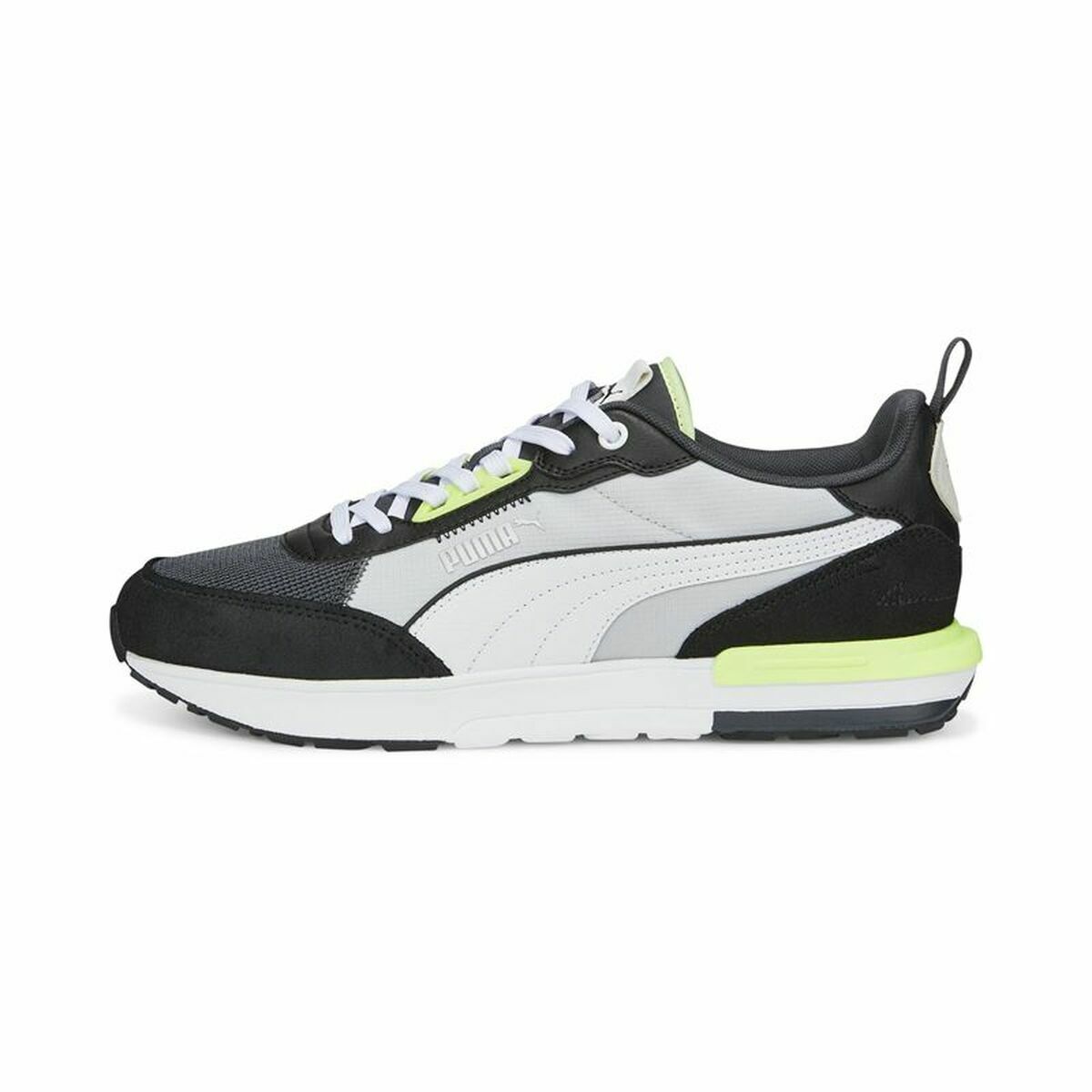 Men’s Trainers Puma  R22