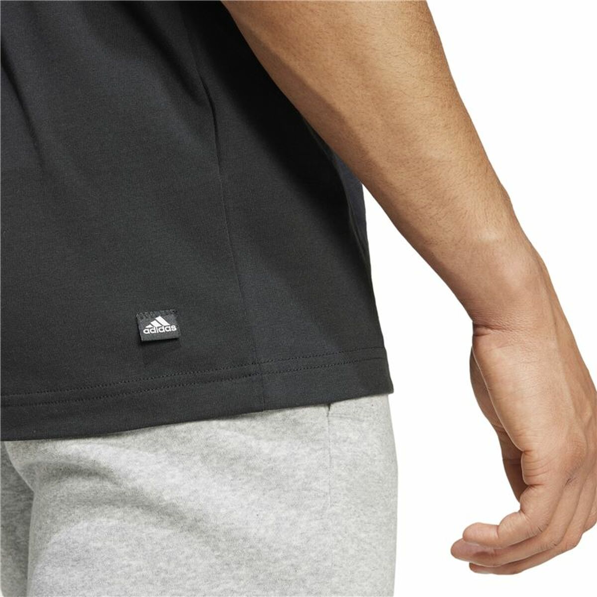 Mens Short Sleeve T-Shirt Adidas Remoji Graphic L