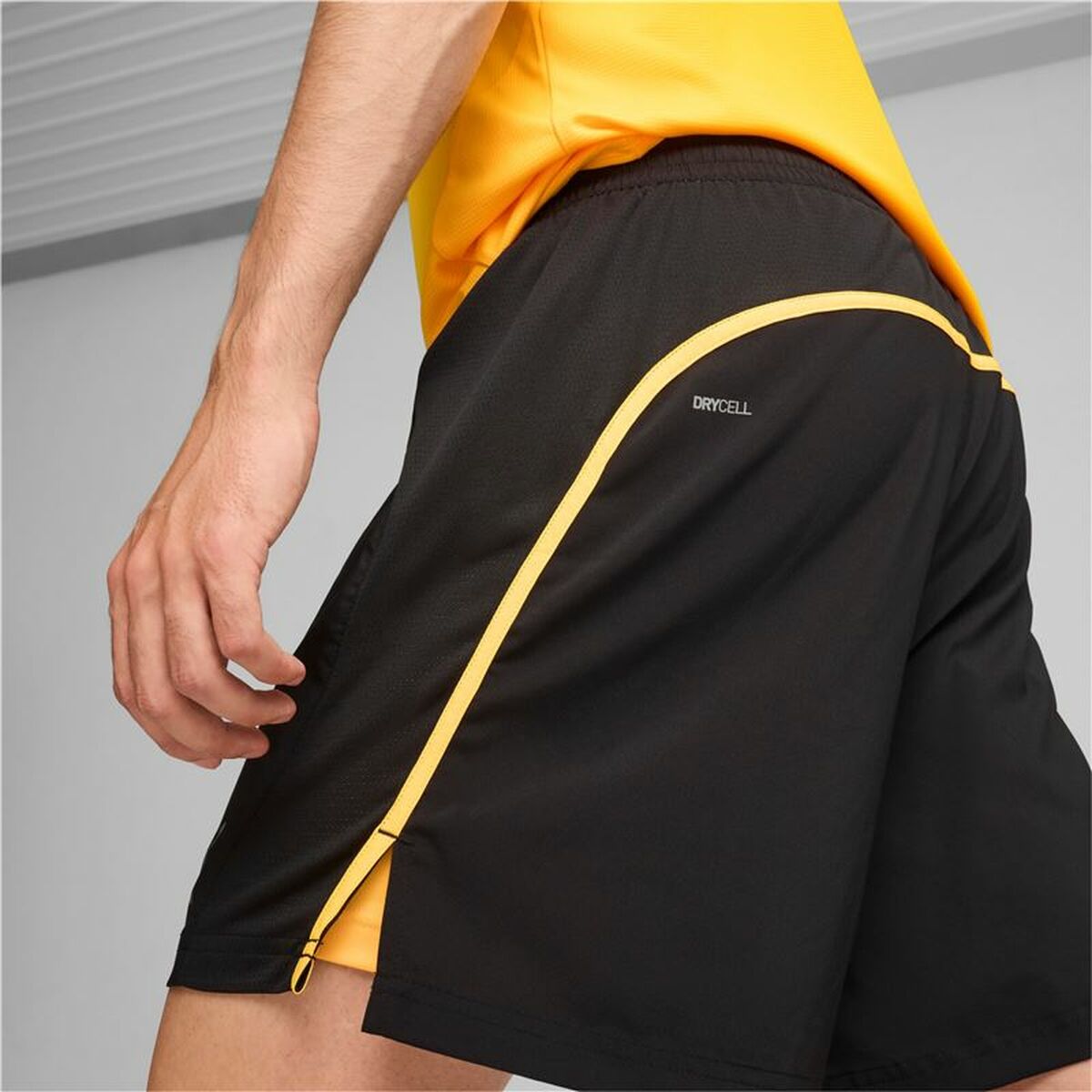 Men’s Sports Shorts Puma Run Favorite Velocity Woven 2In1
