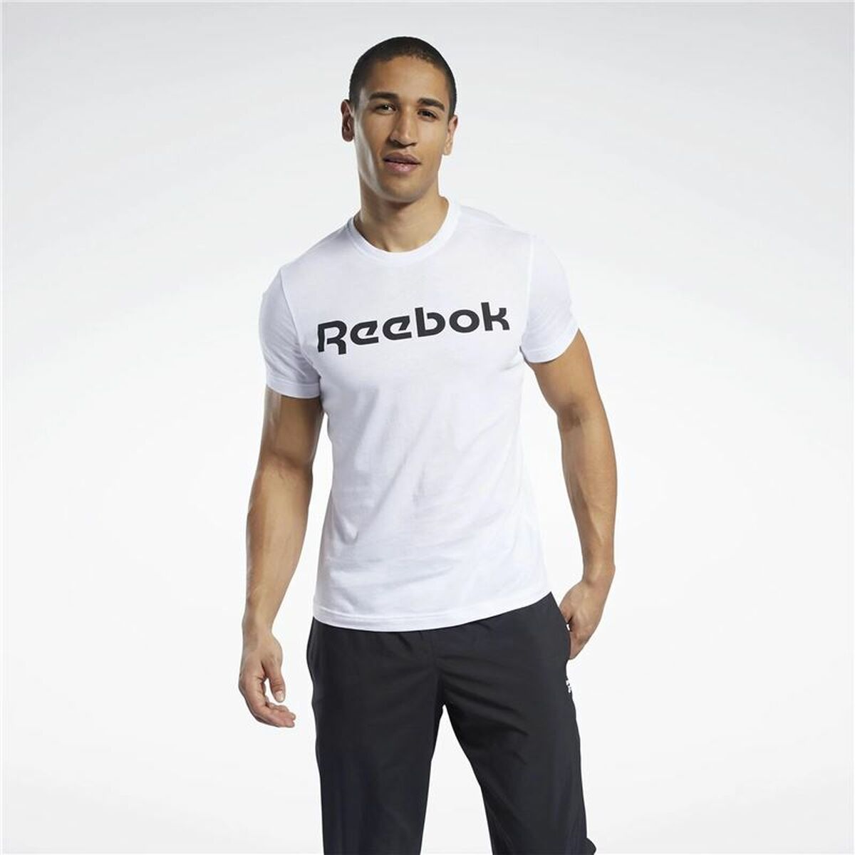 Mens Short Sleeve T-Shirt Reebok Graphic Series Linear Logo White 2XL