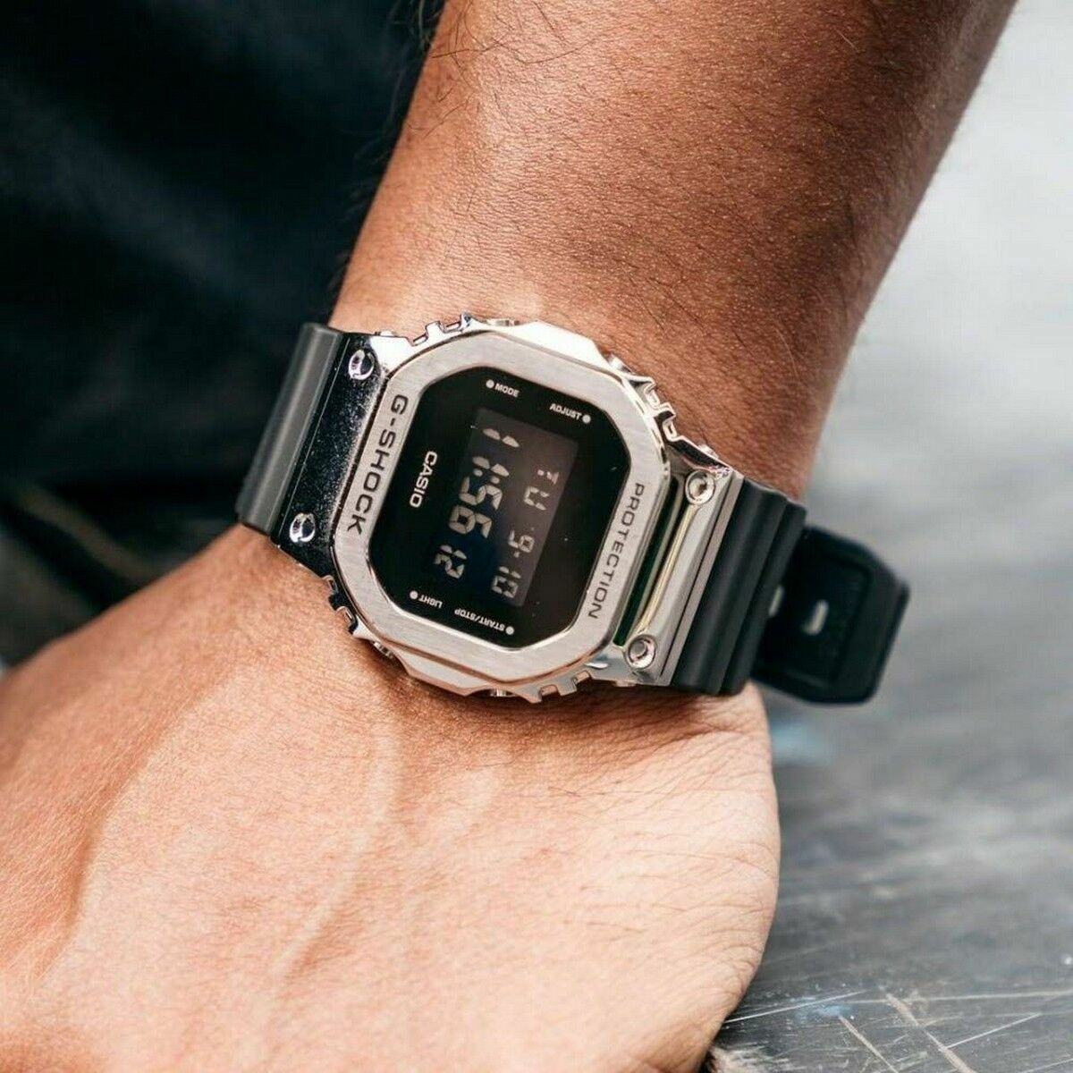 Unisex Watch Casio G-Shock GM-5600U-1ER ( 43 mm)