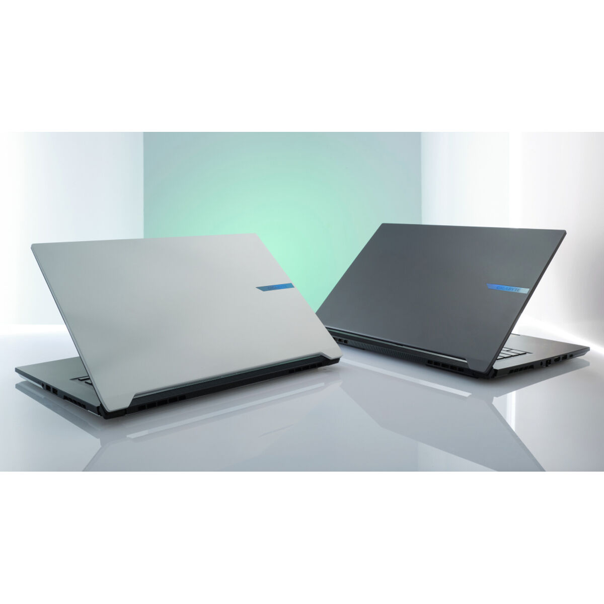 Laptop Gigabyte AERO X16 16″ 16 GB RAM 1 TB SSD geforce rtx 5060 Qwerty Portuguese