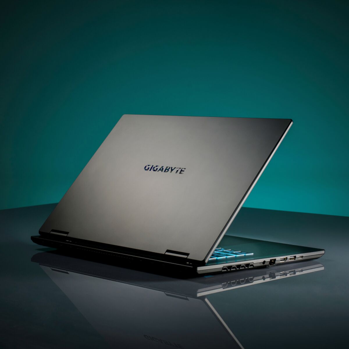 Laptop Gigabyte GAMING A16 CWHI3ES864SH 16″ 32 GB RAM 1 TB SSD Intel Core i7-13620H