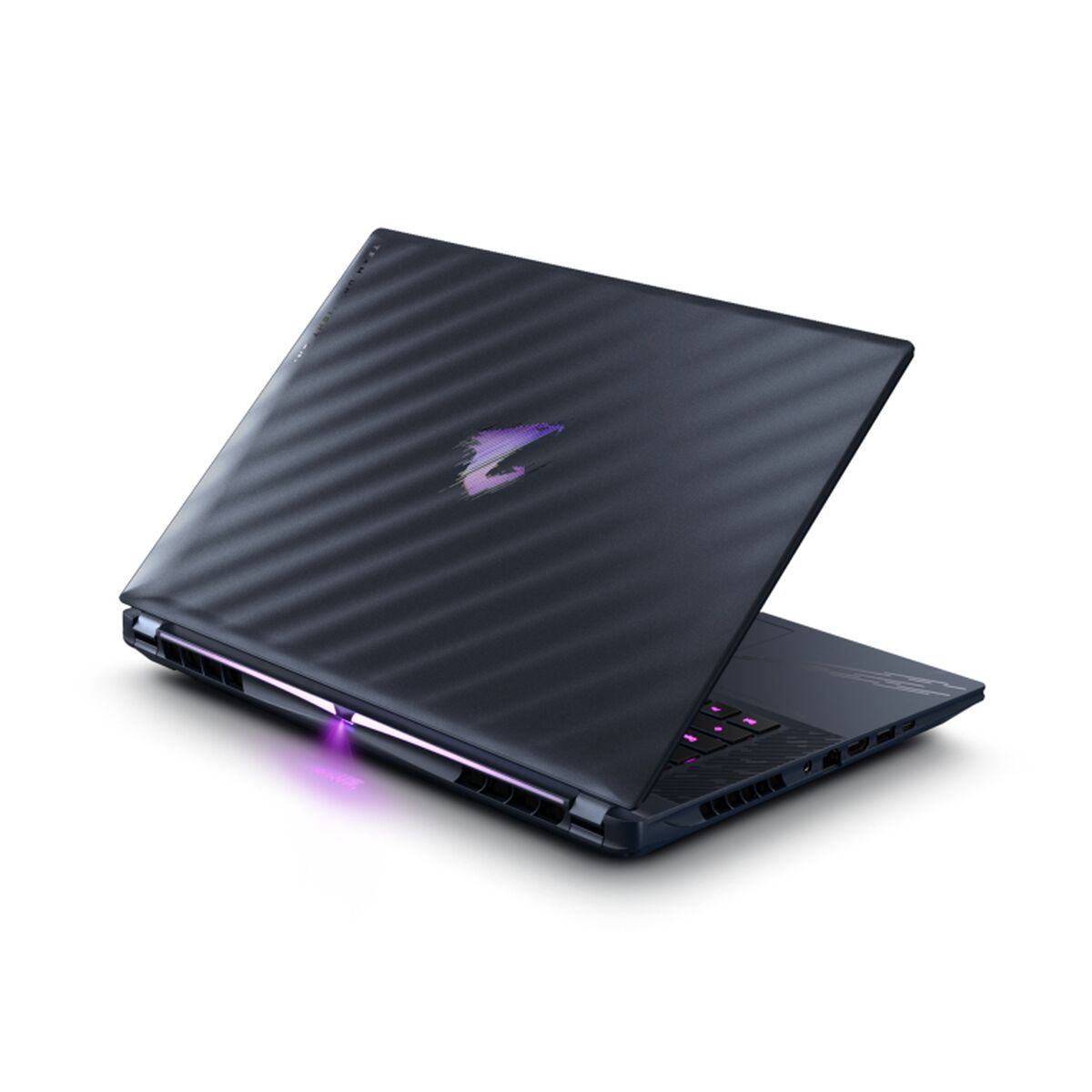 Laptop Gigabyte AORUS MASTER 16 BZHC6PTE64SP 16″ 32 GB RAM 1 TB 1 TB SSD Spanish Qwerty Qwerty Portuguese