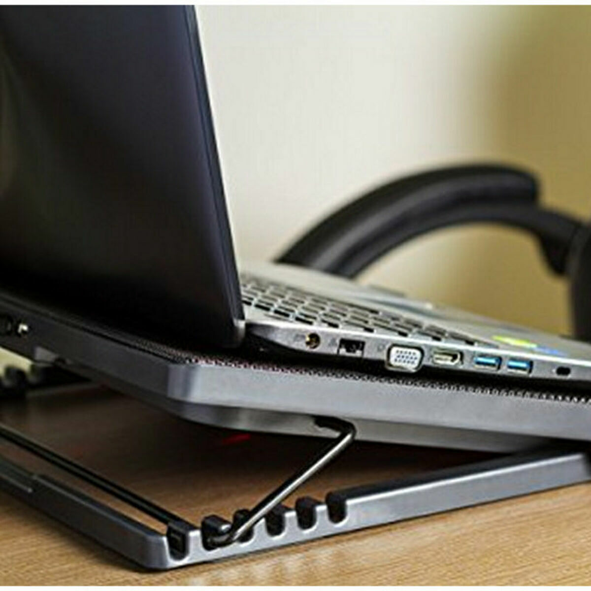 Gaming Cooling Base for a Laptop Mars Gaming MNBC2 2 x USB 2.0 20 dBA 17″