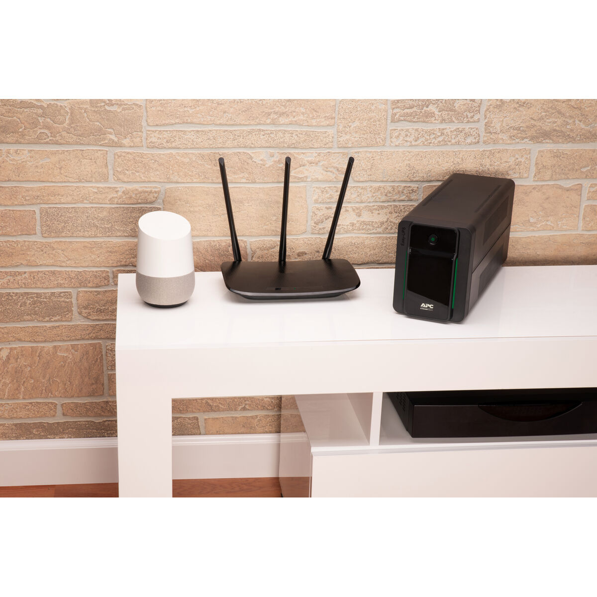 Uninterruptible Power Supply System Interactive UPS APC BVX700LI 360 W