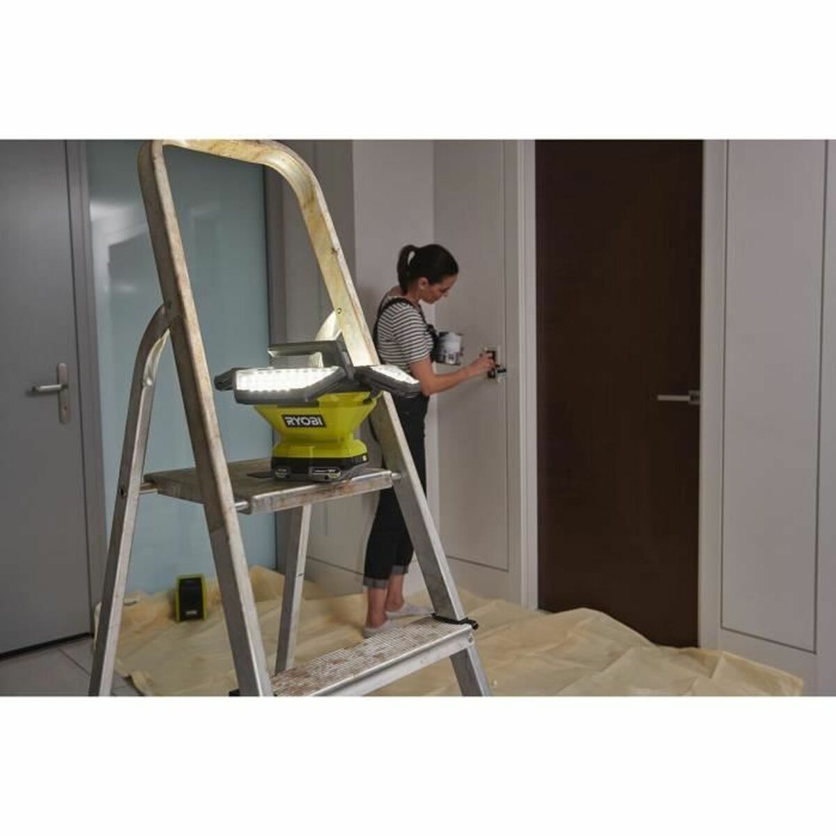 LED spotlight Ryobi 360 500 lm Green Grey