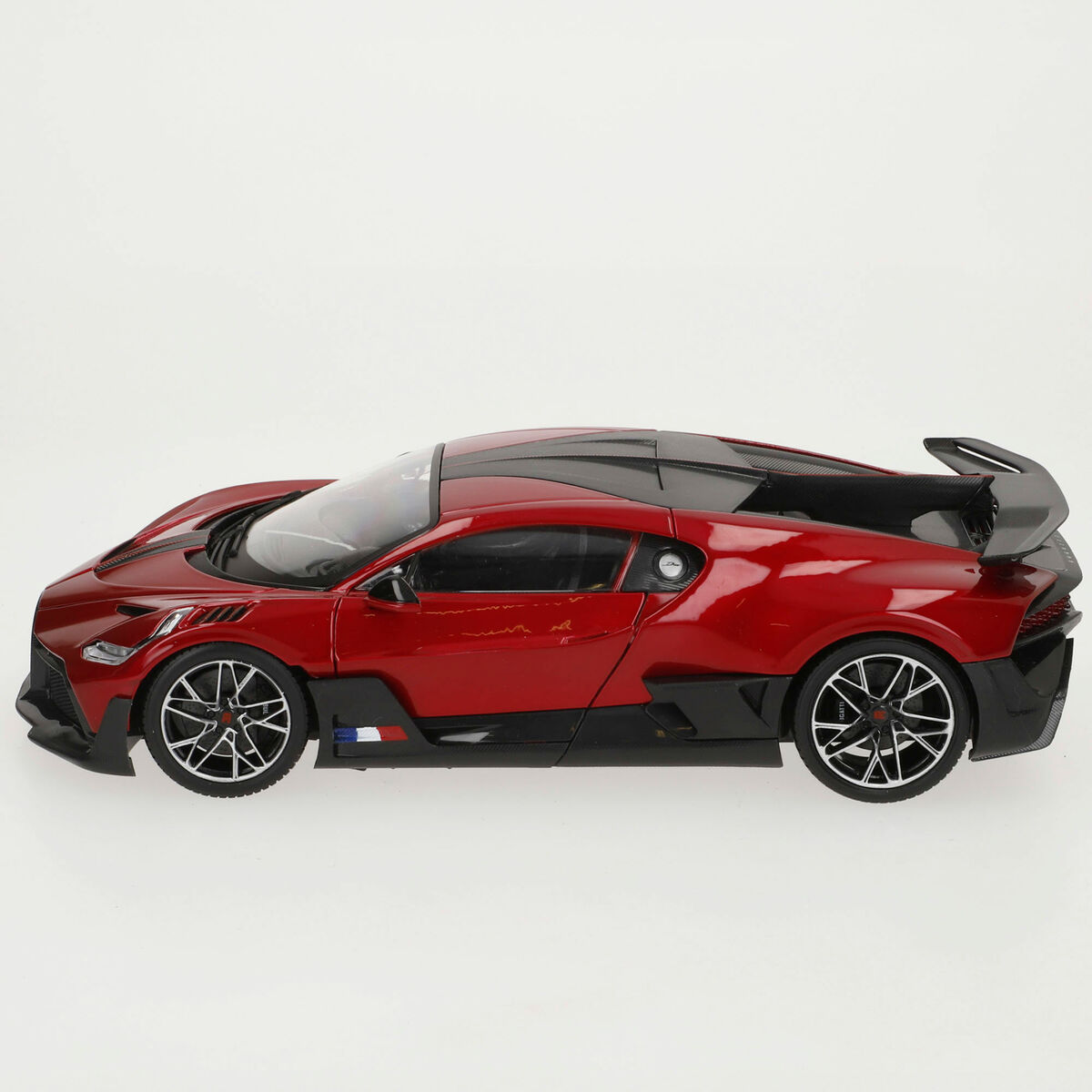 Car Bburago GT Bugatti Divo 1:18