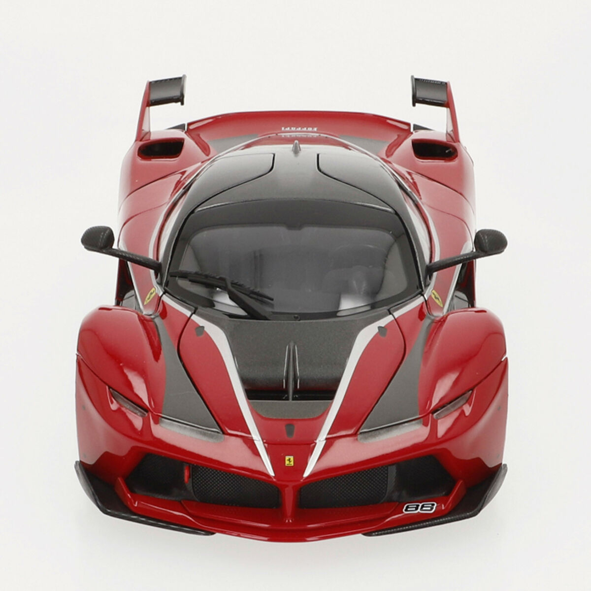 Car Bburago Ferrari FXX K #88 1:18