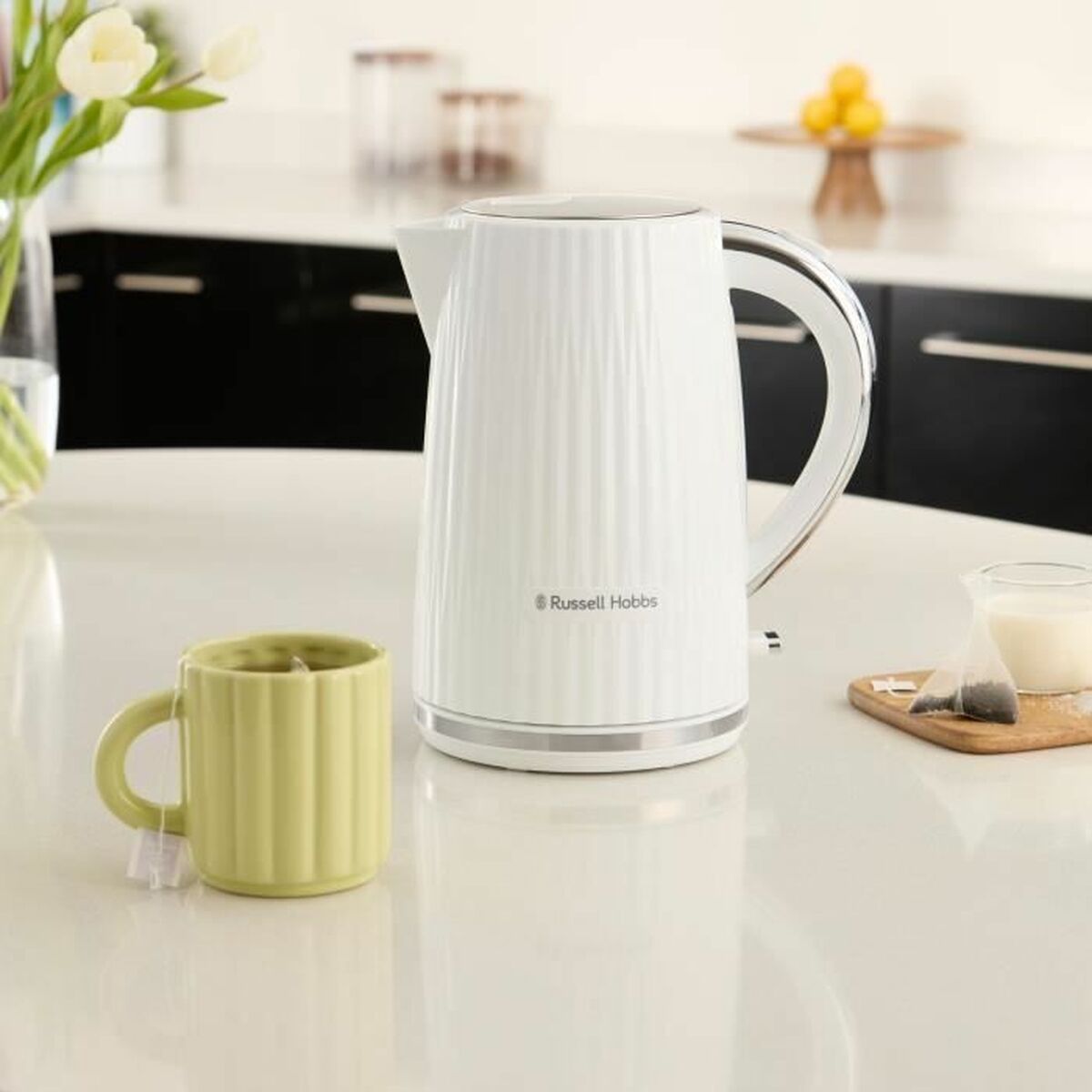 Kettle Russell Hobbs White