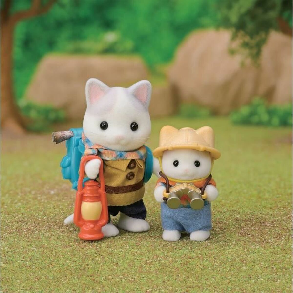 Playset Sylvanian Families Son and Baby Cat Latte – Secret Forest Adventure