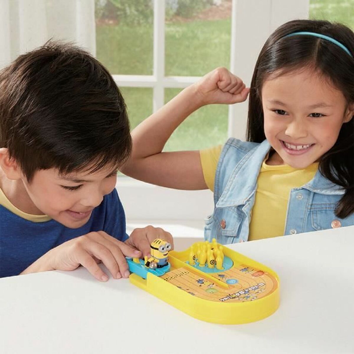 Board game EPOCH D’ENFANCE Minions U-turn Bowling