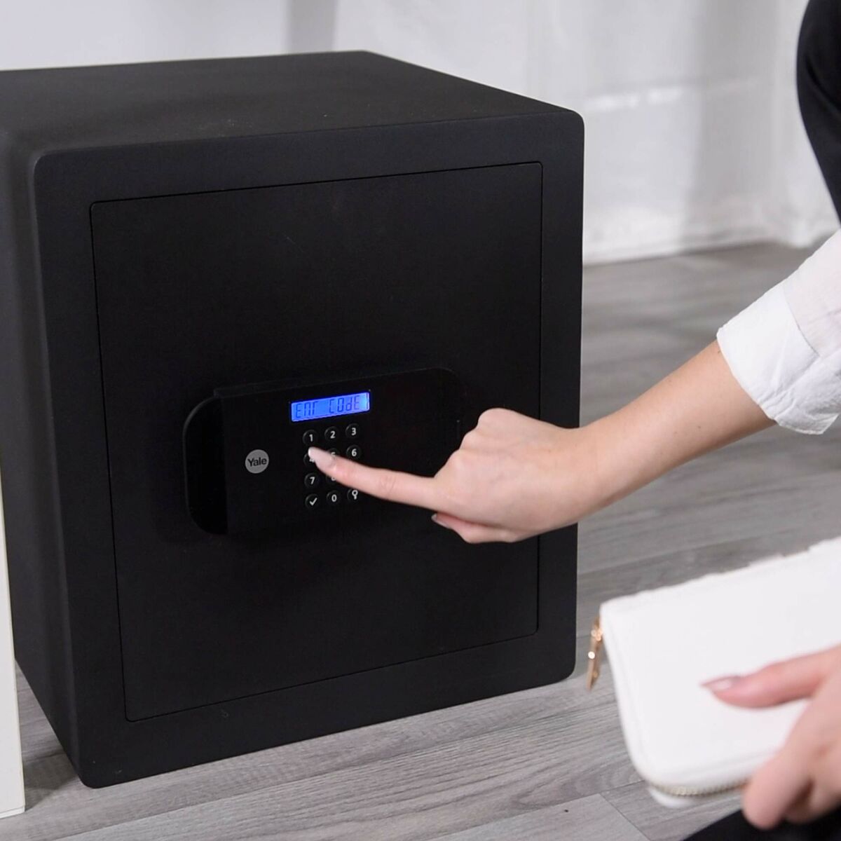 Safe Box with Electronic Lock Yale YSEB/400/EB1 Black Stainless steel Steel