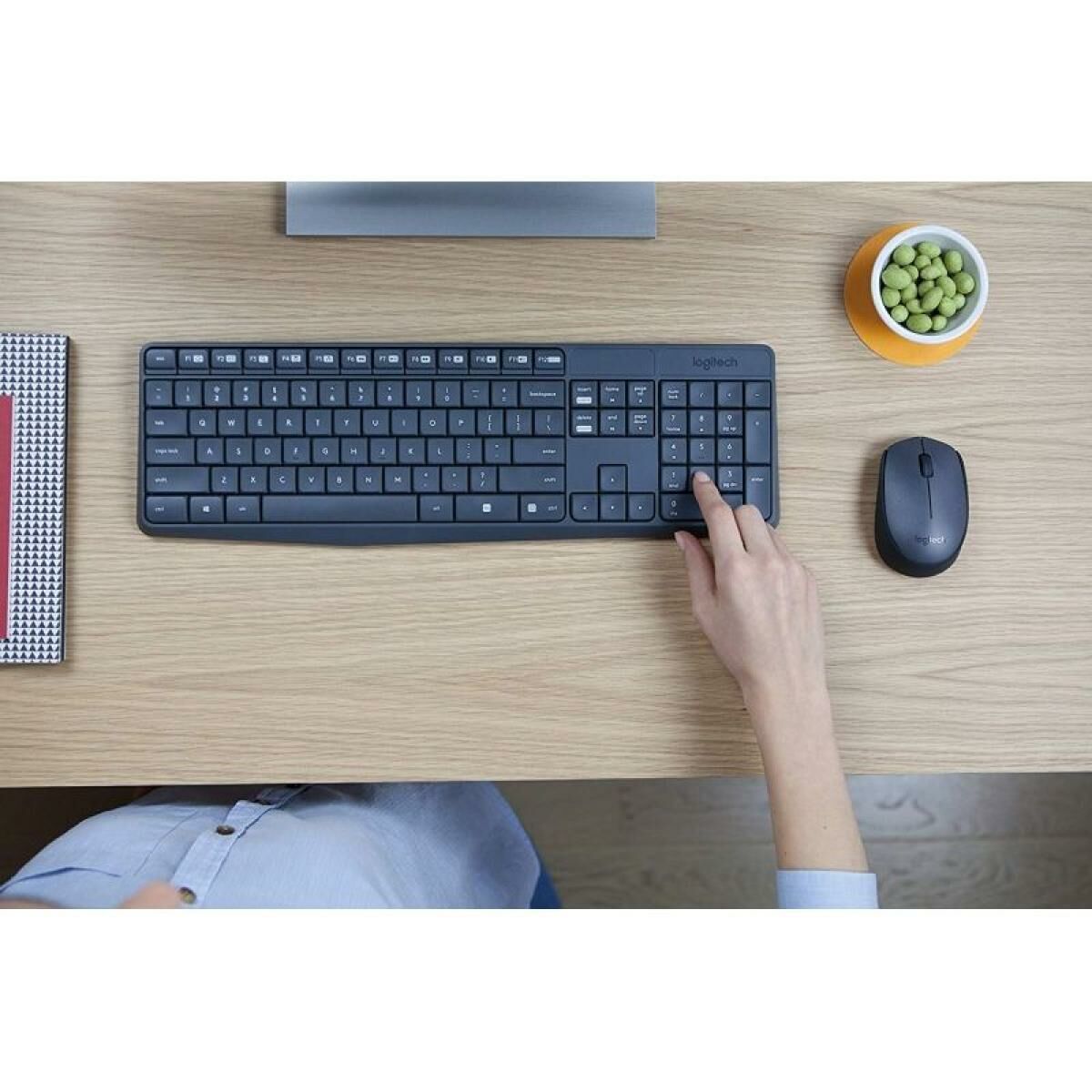 Keyboard and Wireless Mouse Logitech 920-007919 Black Grey Spanish Qwerty