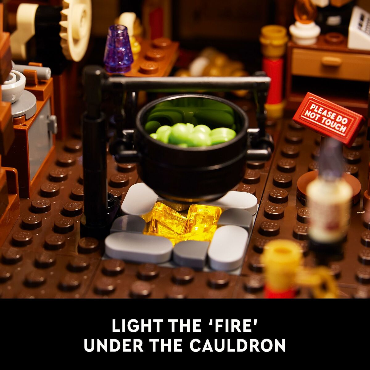 Construction set Lego Disney Hocus Pocus – Sanderson Sisters’ Cottage 21341 2316 Pieces