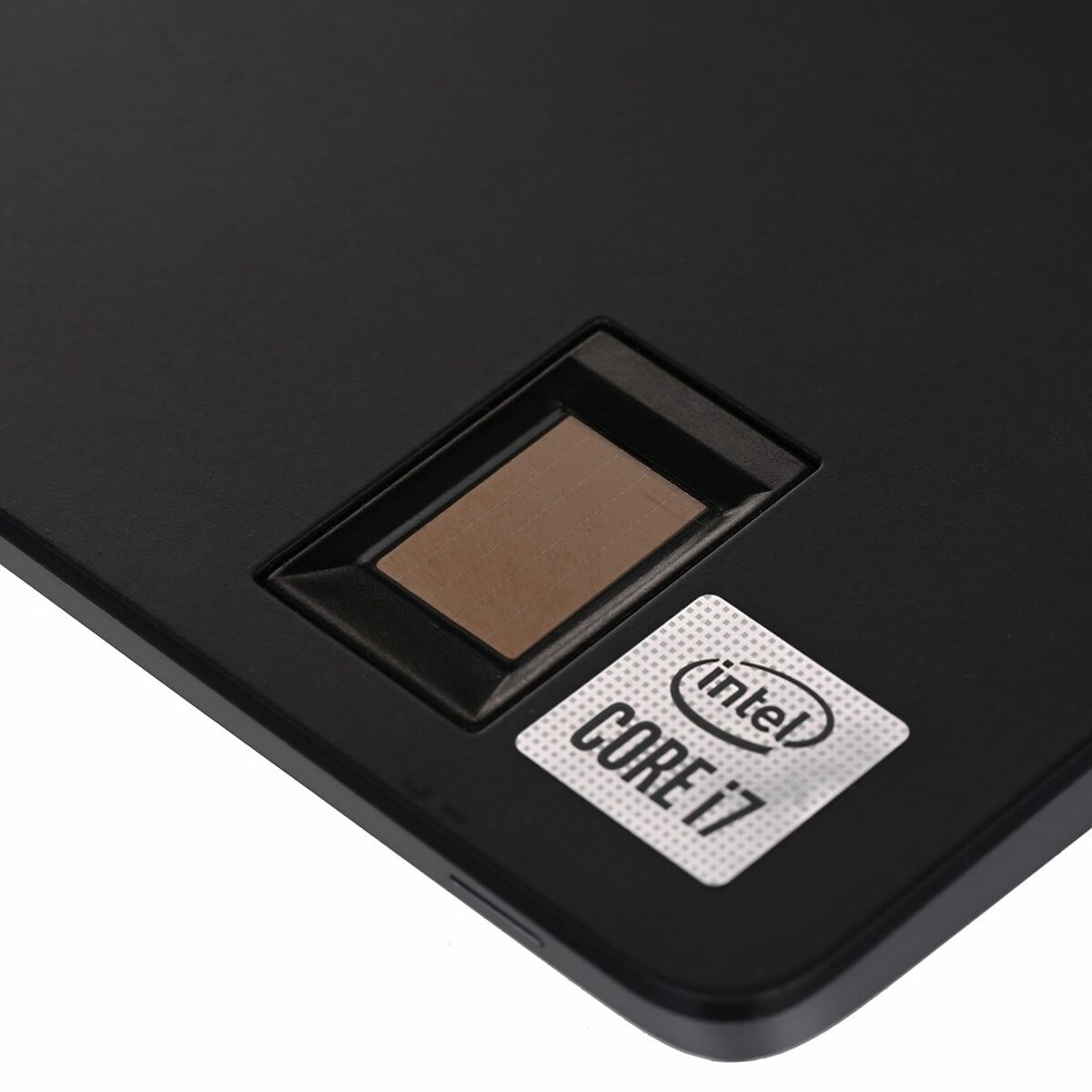 Laptop Dell PRECISION 7550 15″ 32 GB RAM 512 GB SSD 1 TB SSD (Refurbished A)