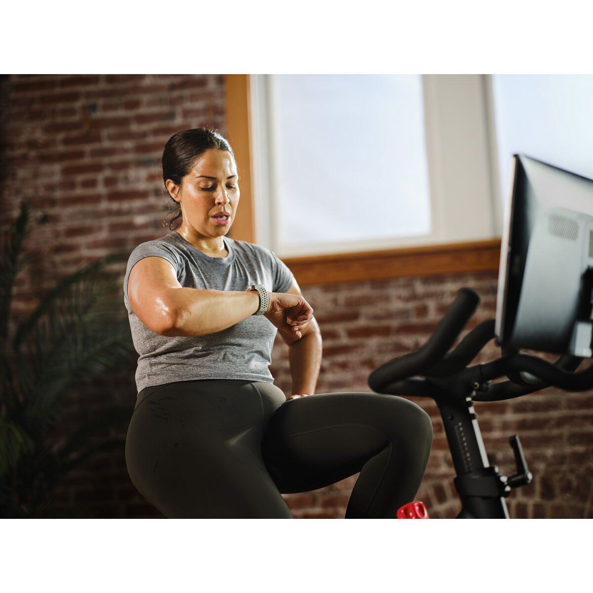 Smartwatch Amazfit BIP 6 Golden 1,97″