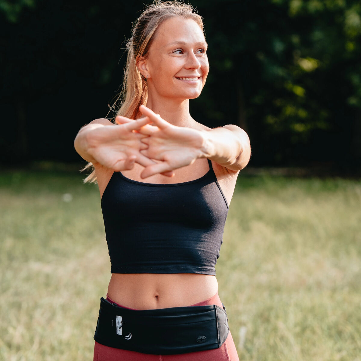 Waterfly Running Waist Bag 3.0 Black Unisex Lycra 1L with Reflectors & Headphone Output