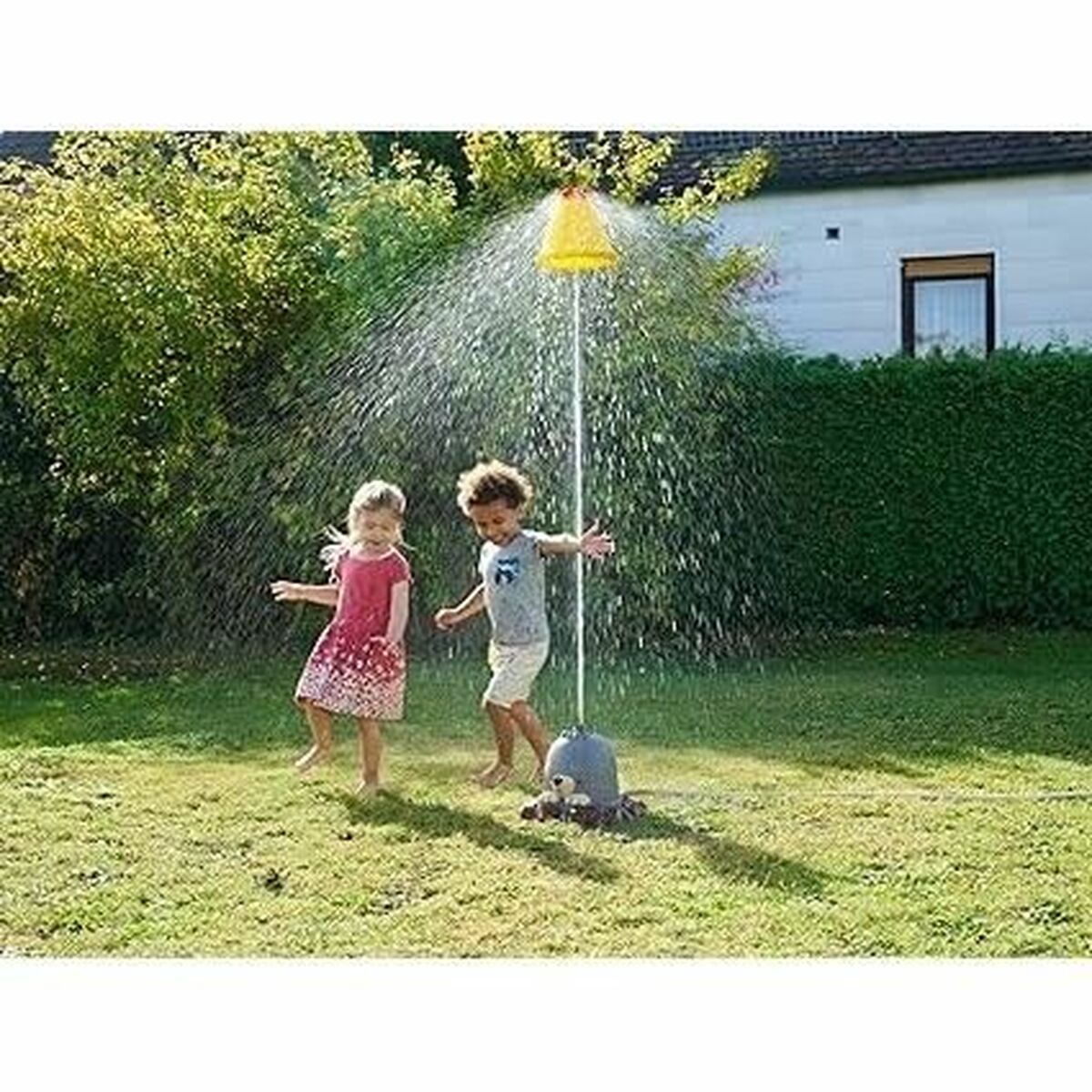Water Sprinkler and Sprayer Toy Simba Taupe Plastic Water Sprinkler and Sprayer Toy Simba Taupe Plastic