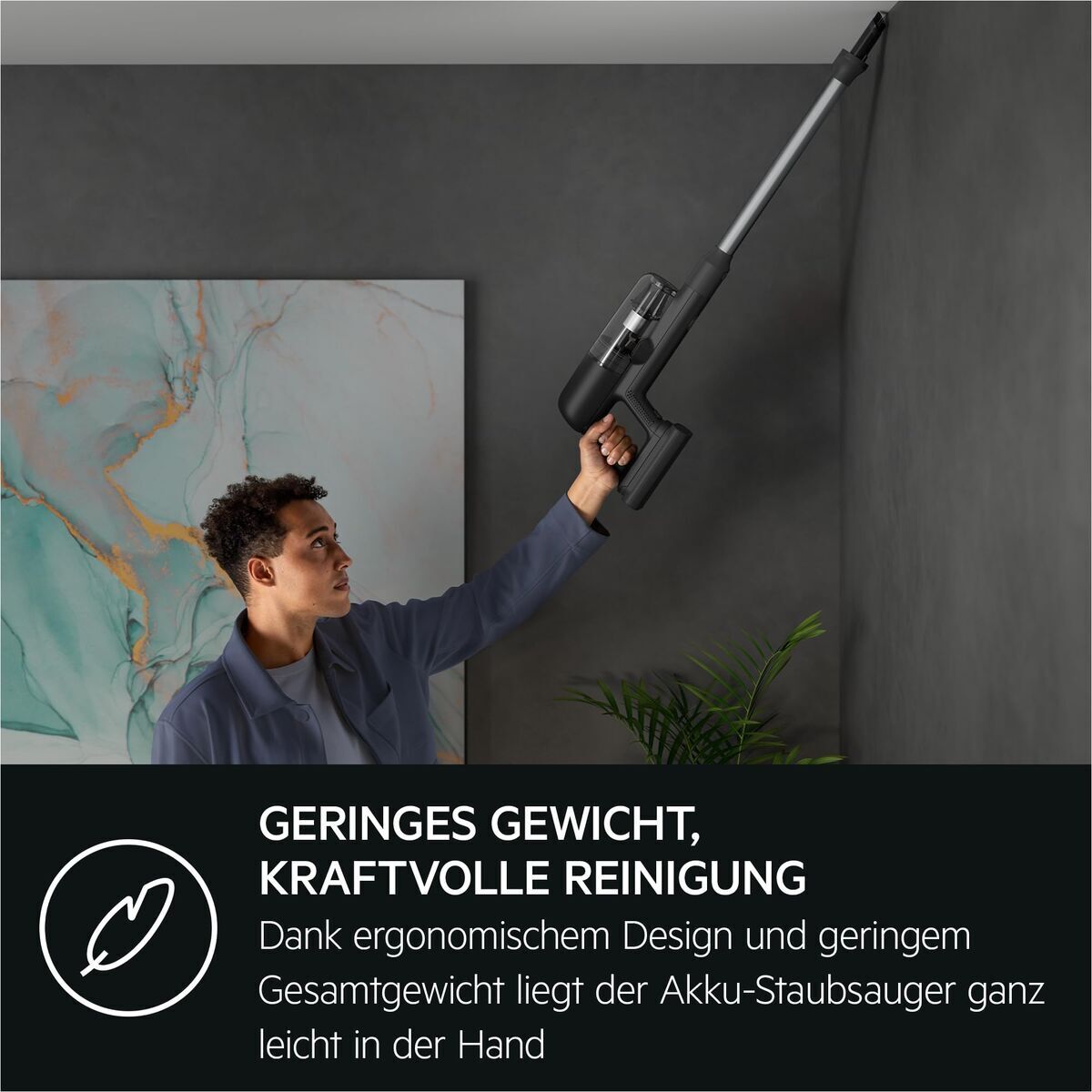 Stick Vacuum Cleaner AEG AP71UB14GG 130 W