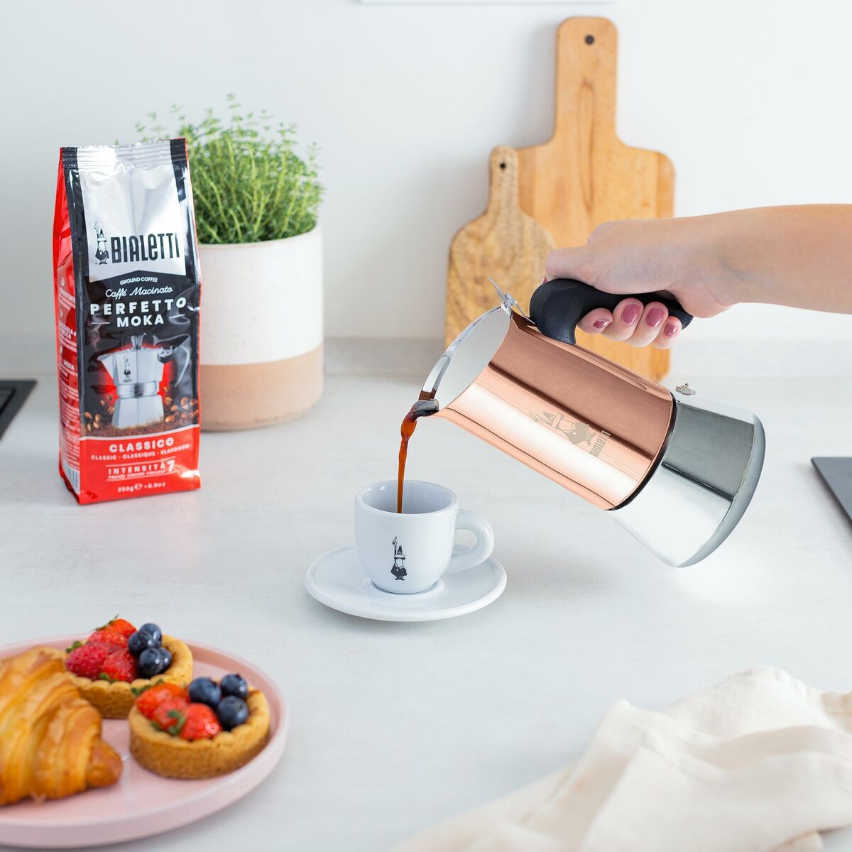 Italian Coffee Pot Bialetti NEW VENUS COPPE 4 Cups