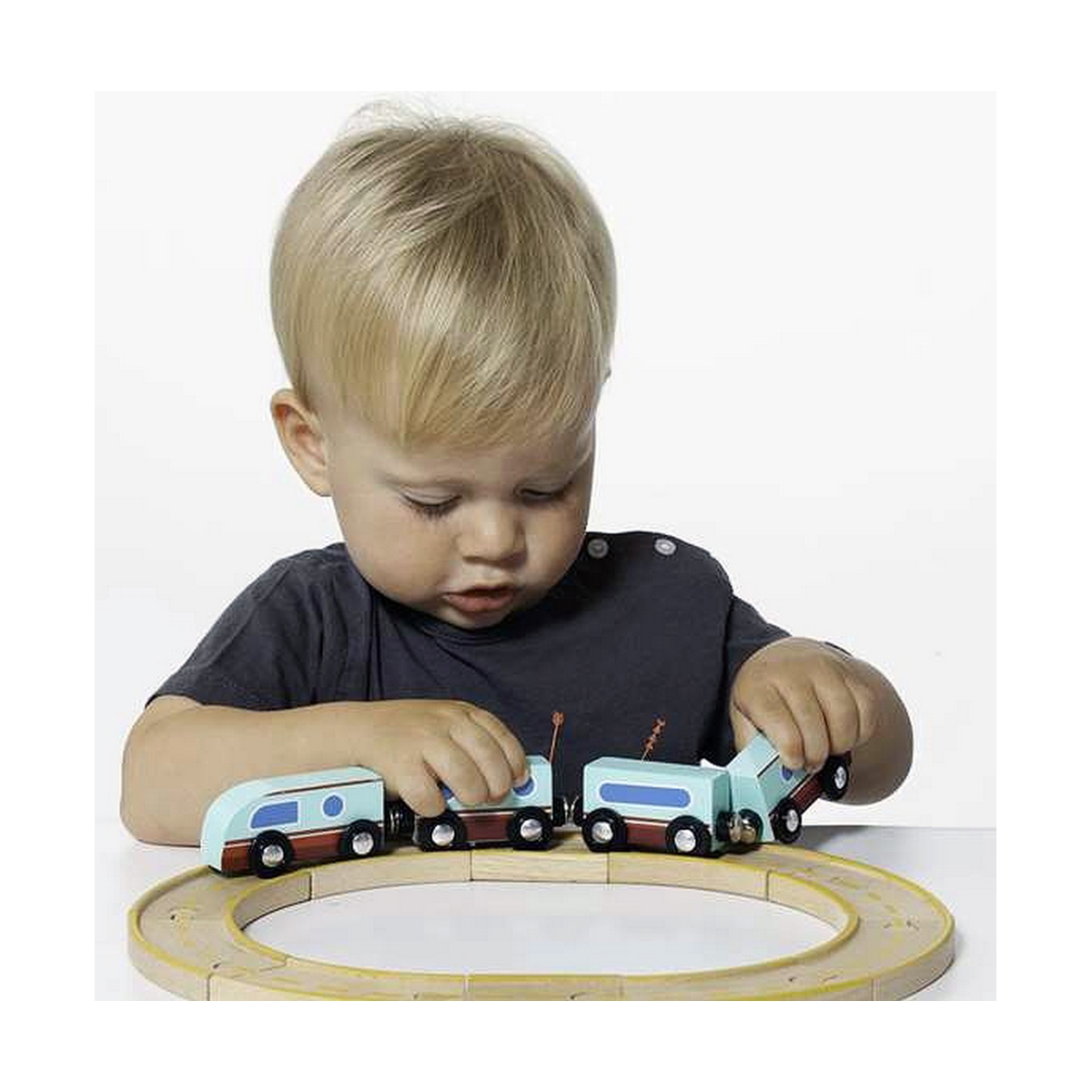 Pull-along train Molt Wood