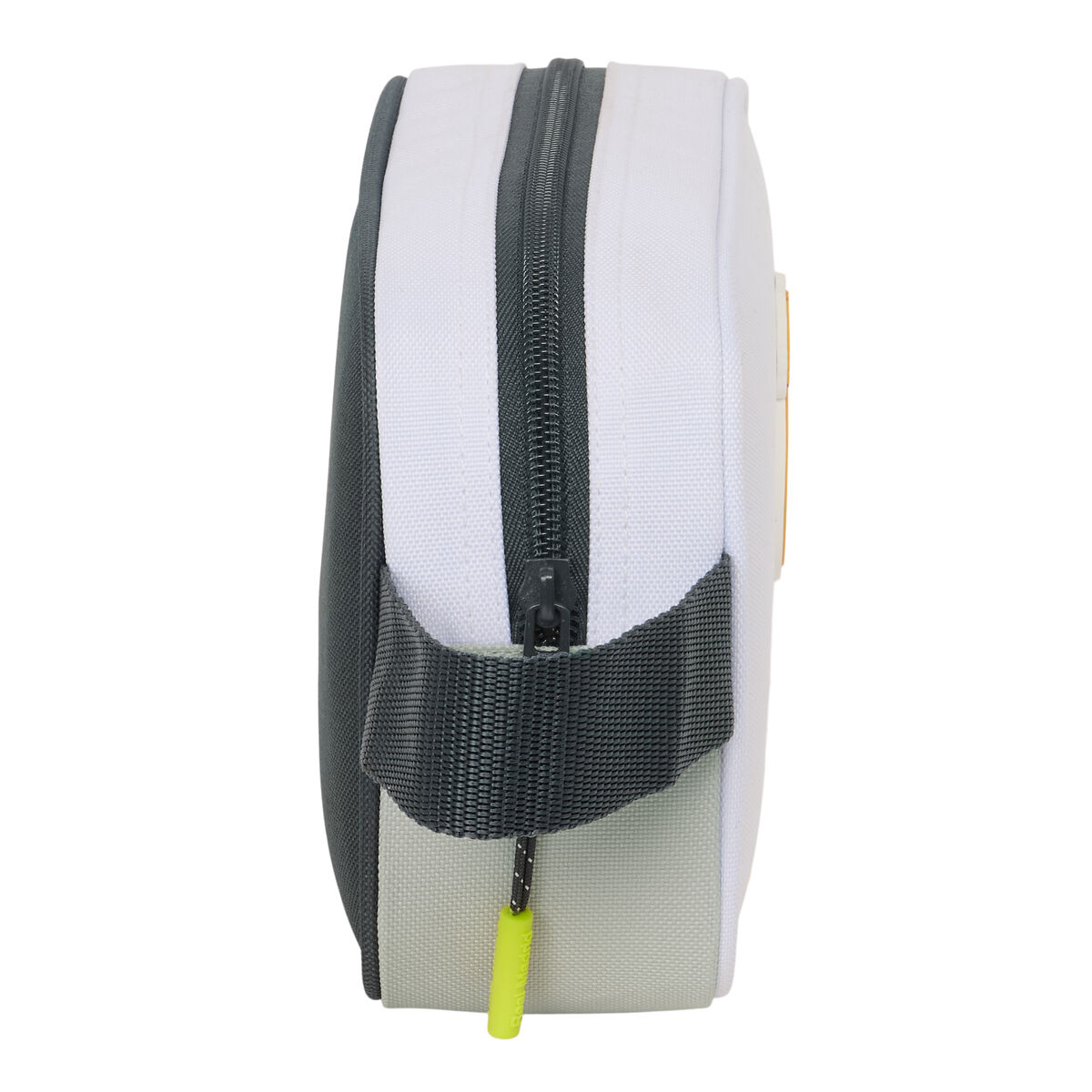 Travel Vanity Case Real Madrid C.F. White Sporting 22 x 13.5 x 8 cm Travel Vanity Case Real Madrid C.F. White Sporting 22 x 13.5 x 8 cm