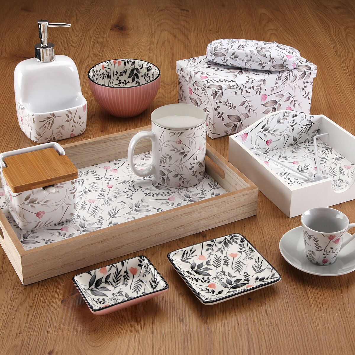 Set of decorative boxes Versa Caprice Cardboard (15 Pieces)