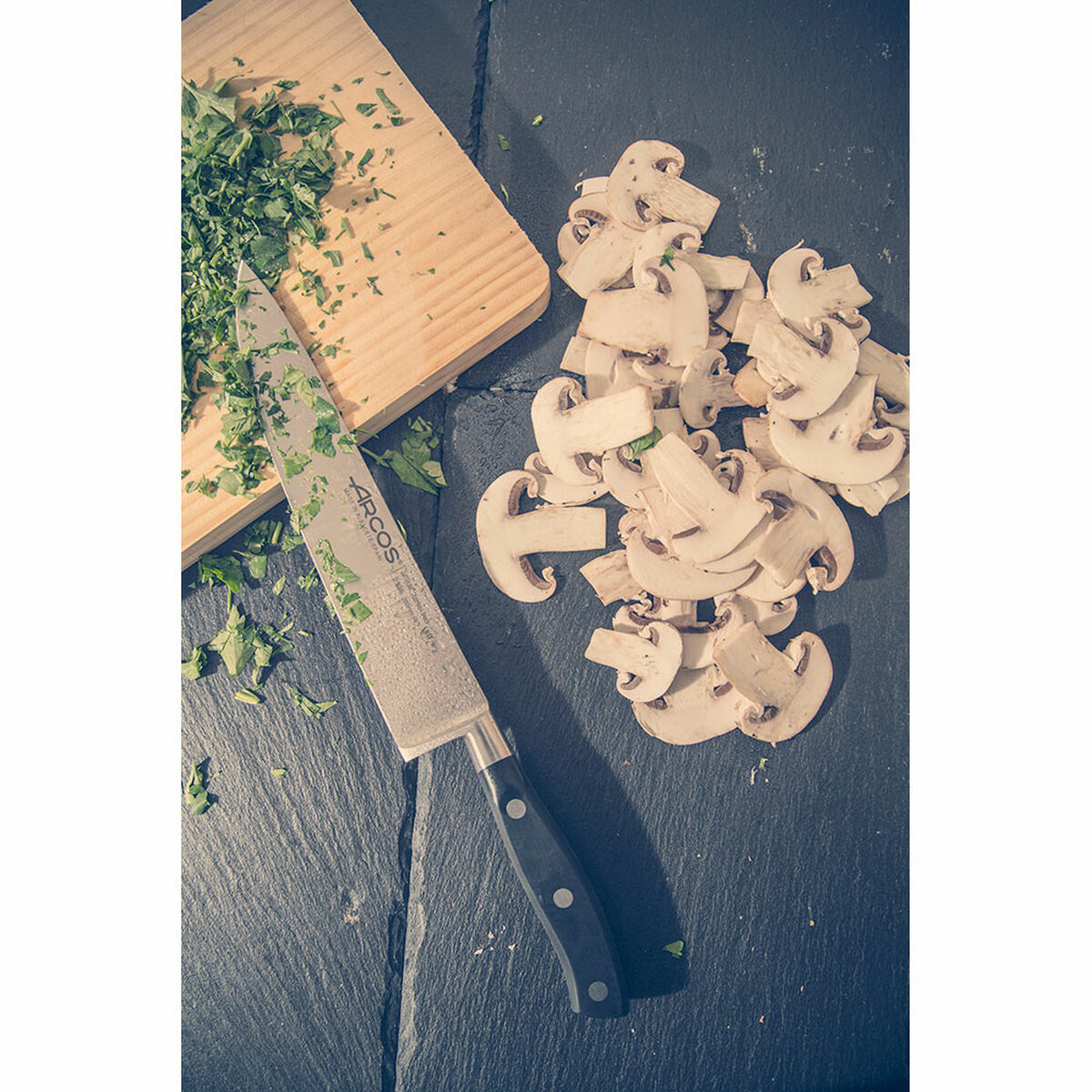 Kitchen Knife Arcos serie riviera Black Steel 20 cm