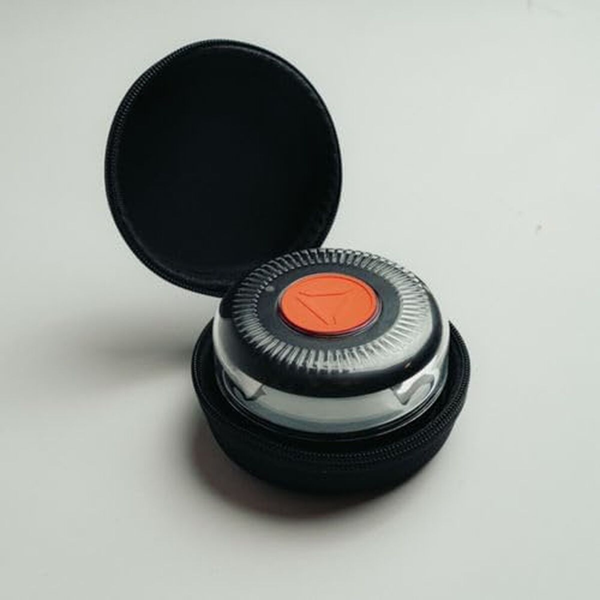 V16 Emergency Beacon connected Thulos TH-V16-2