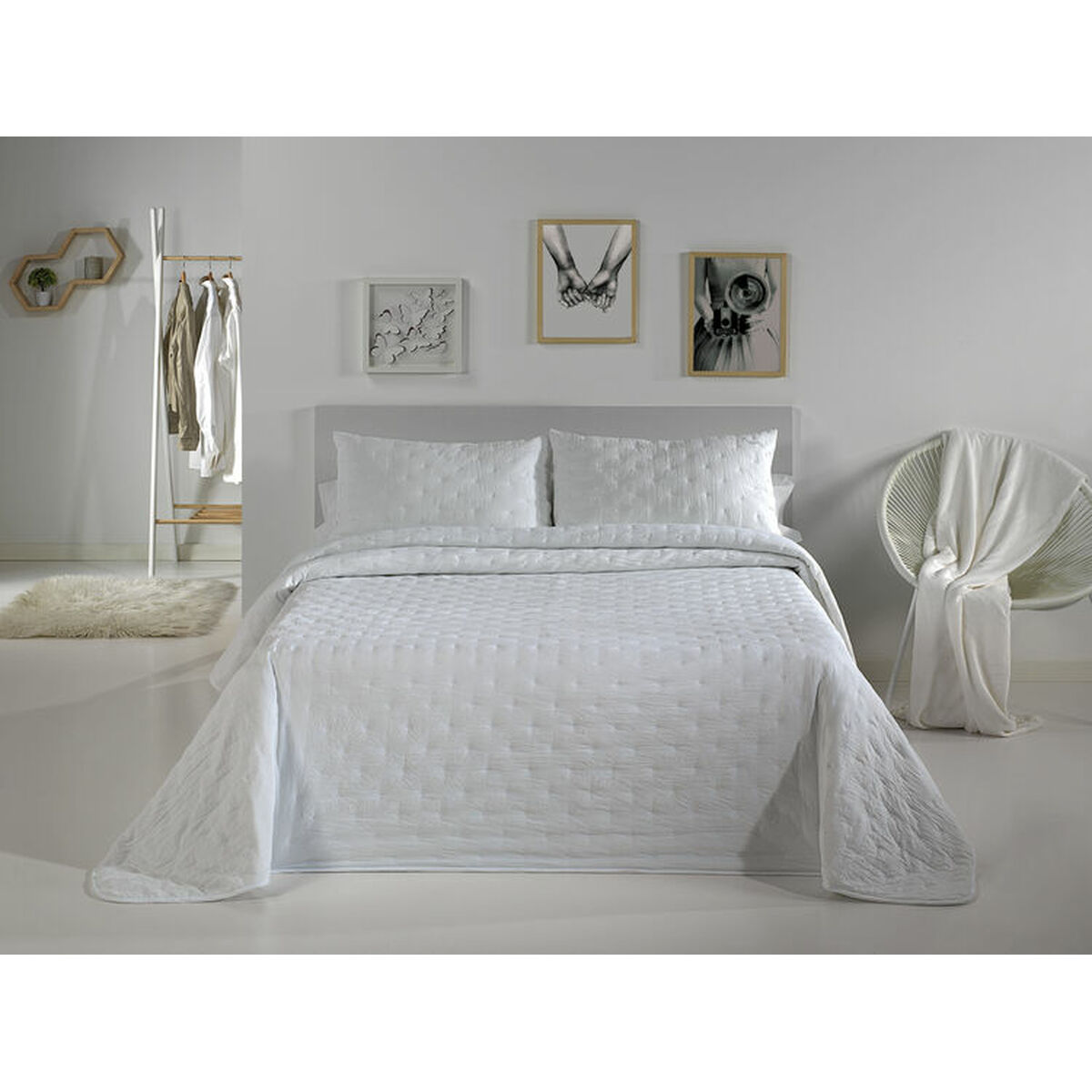 Bedspread (quilt) Pierre Cardin DOTS White King size (3 Pieces) Bedspread (quilt) Pierre Cardin DOTS White King size (3 Pieces)